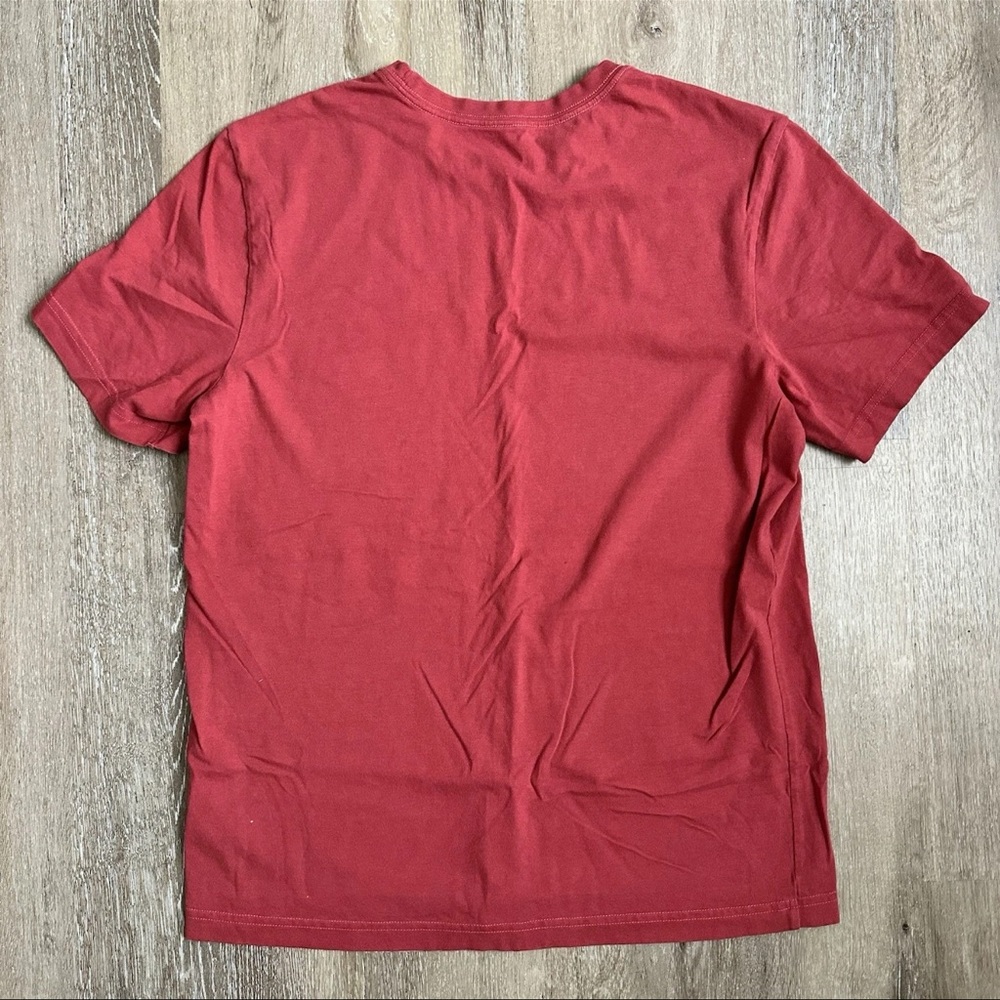 Men’s Life Is Good Hill Seeker Red Tee - Picture 4 of 5